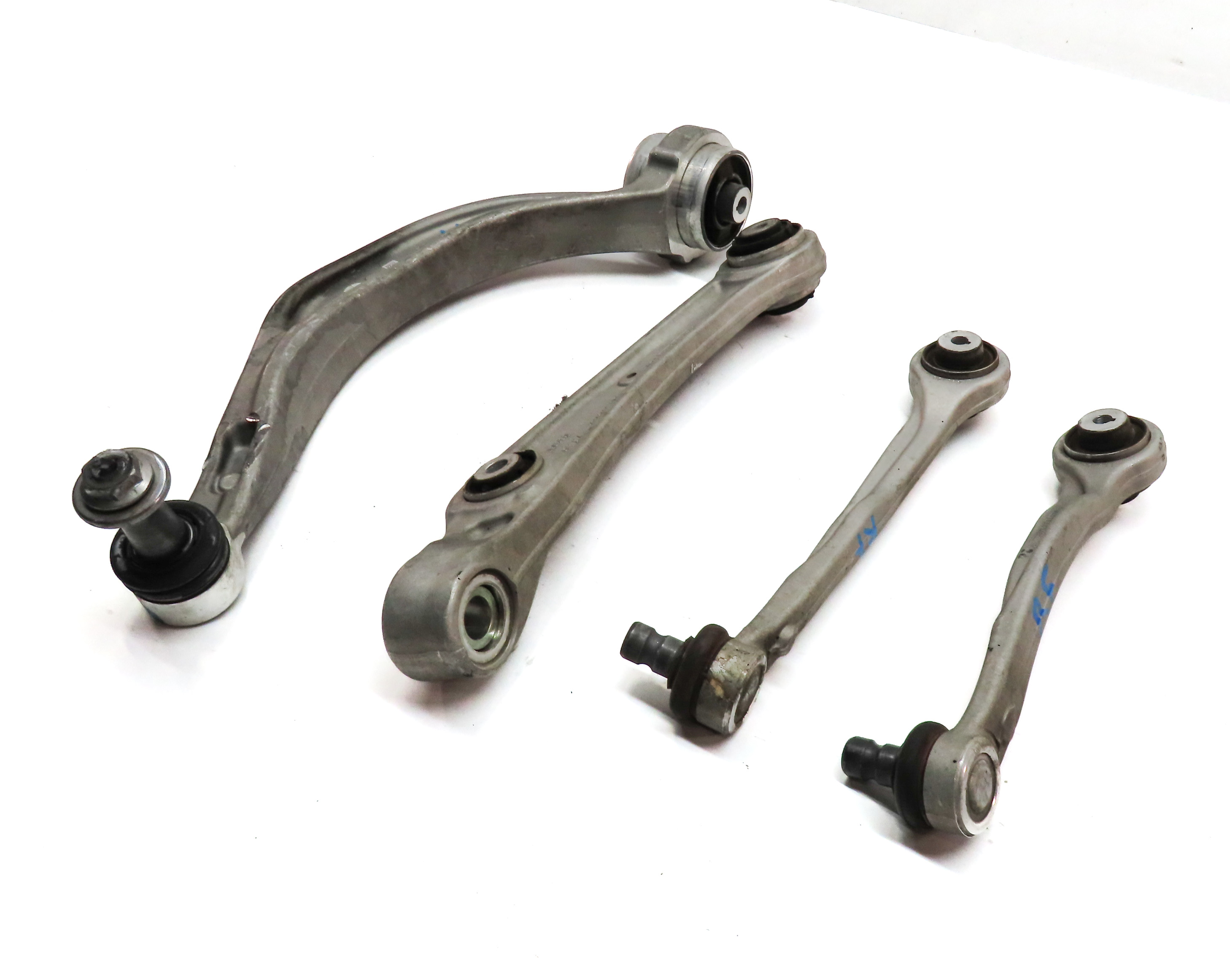 2018-2013 AUDI Q5 (FY 80A) FRONT RIGHT PASSENGER CONTROL ARM SET 4 — exact item pictured